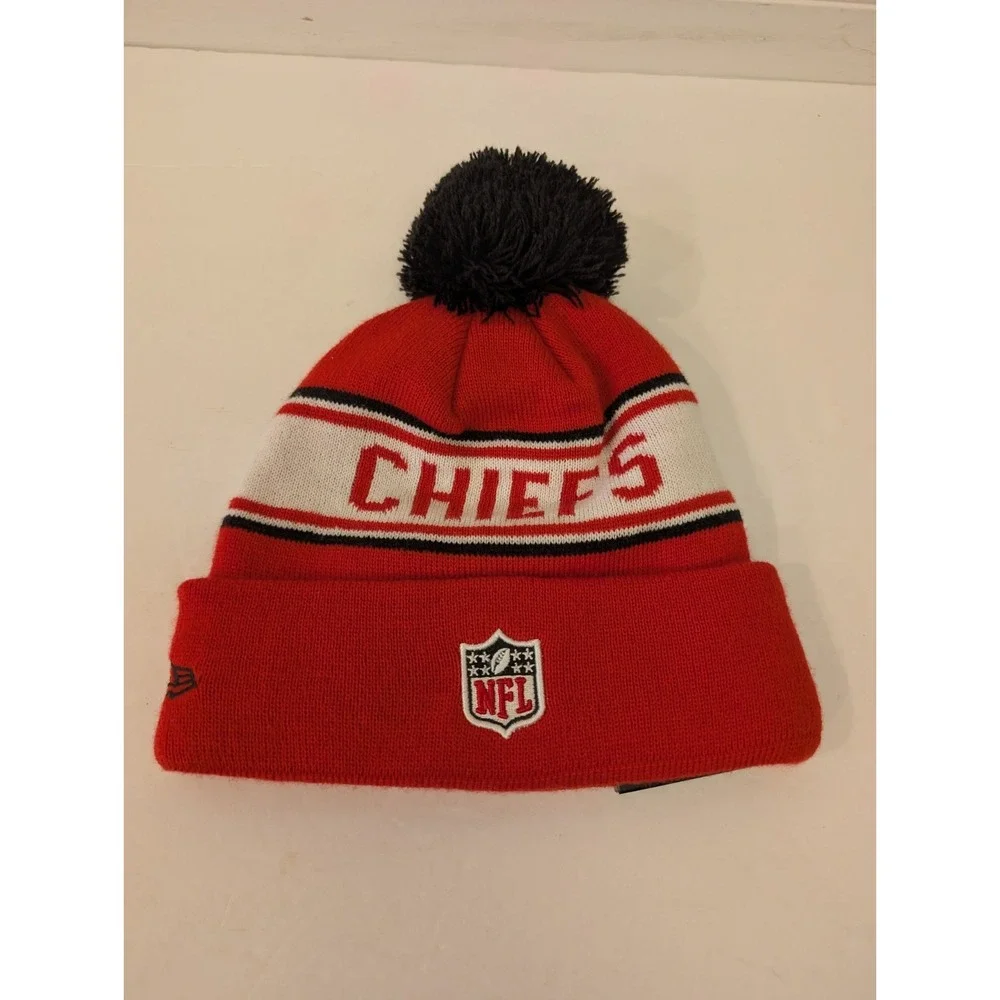 Kansas City Chiefs New Era On Field Beanie Pom Cuffed Knit Hat Cap Fleece Lined
